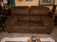 Sofa marron de 2 plazas