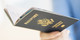 Los certificados auténticos de nacimiento, pasaporte, licencia de
