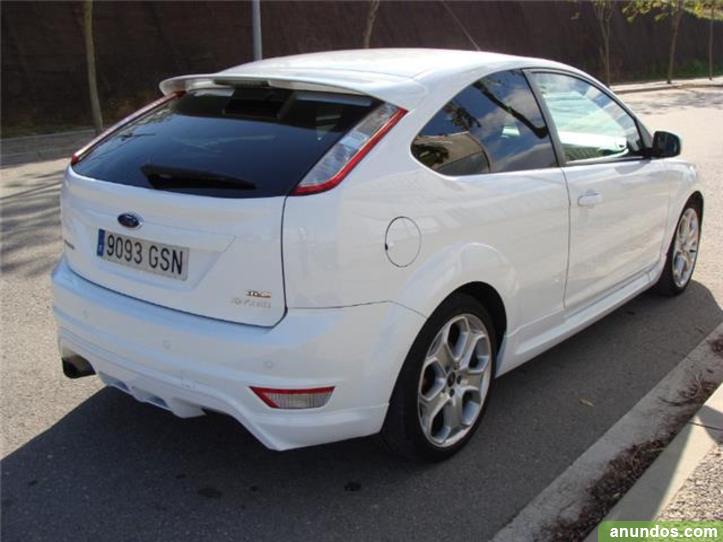 Ford Focus 1.8 HIRVONEN - Algámitas